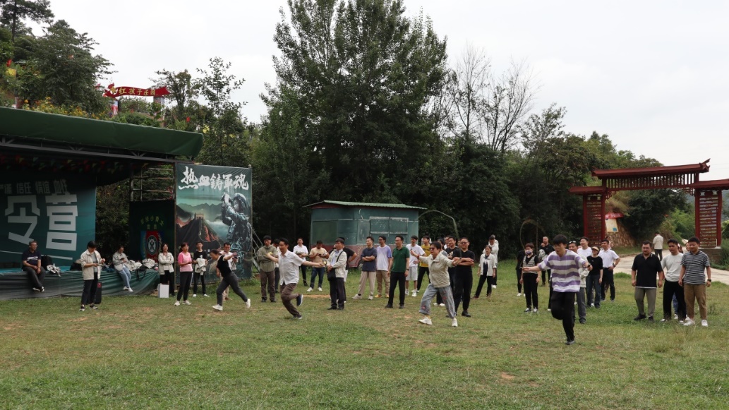 C:\Users\Administrator\Desktop\云南院國慶\5.3云南院建國75周年工會(huì )活動(dòng).JPG